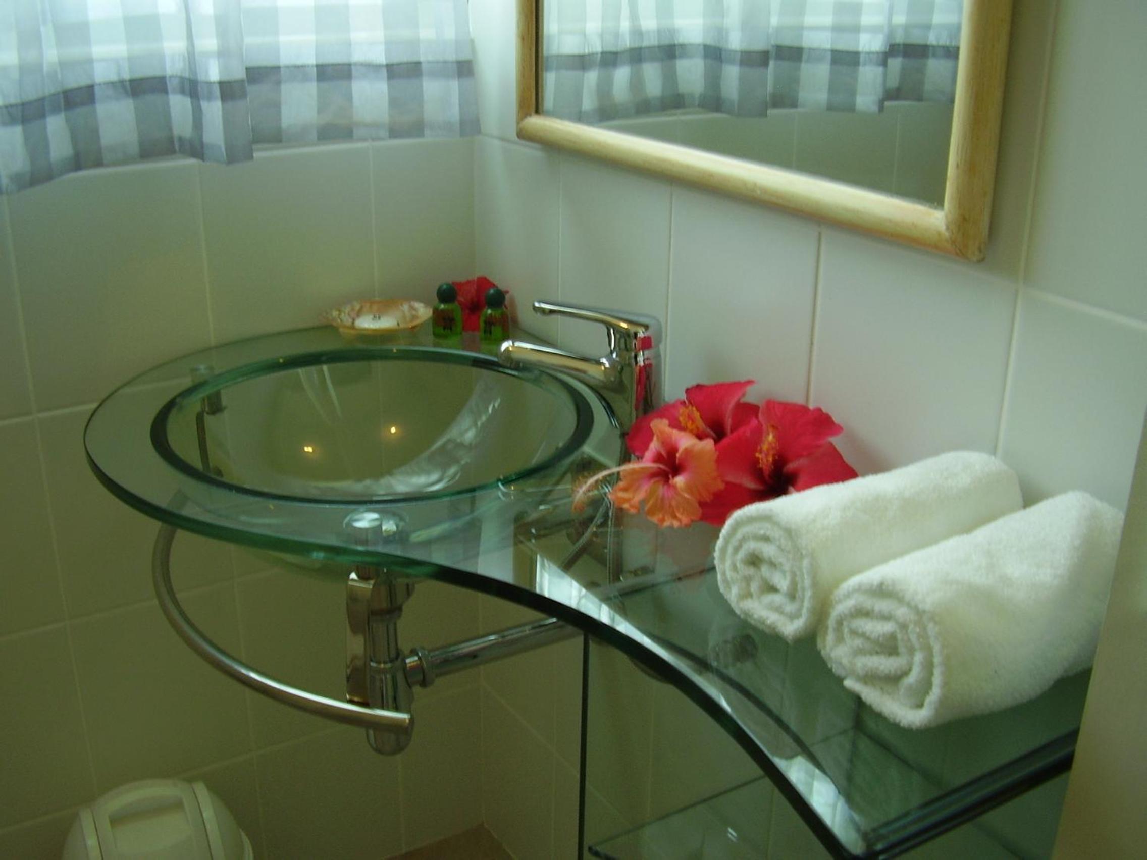 Apartment with Sea View at Fairy-Tern Chalets Cerf Island